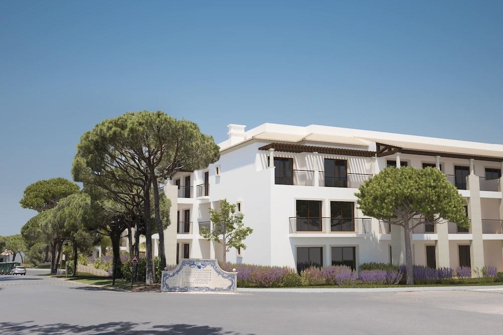 Pine Cliffs Gardens Exterior