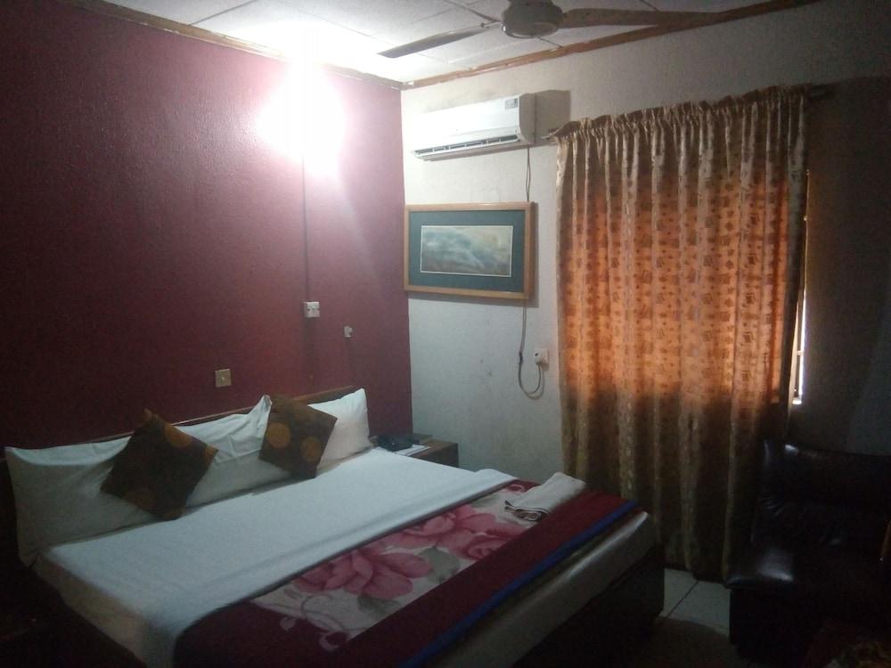 Progandy Guest House Annex Room