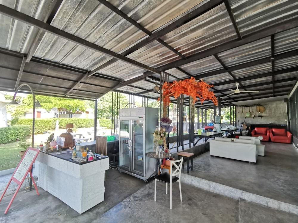 De Coco House