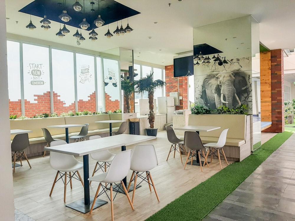 Studio Modern Japanese Style near Aeon BSD at B Residence Apartment Lobby