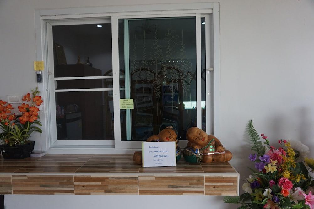Tong Tin Tat Residence View Reception