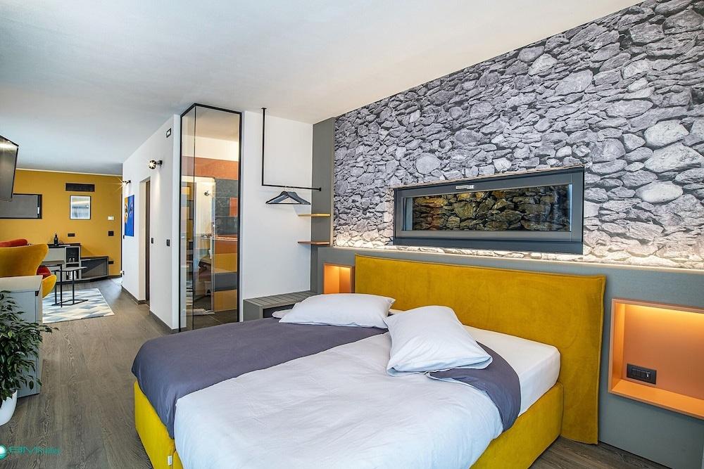 Cà Rossa Suite and Breakfast Room