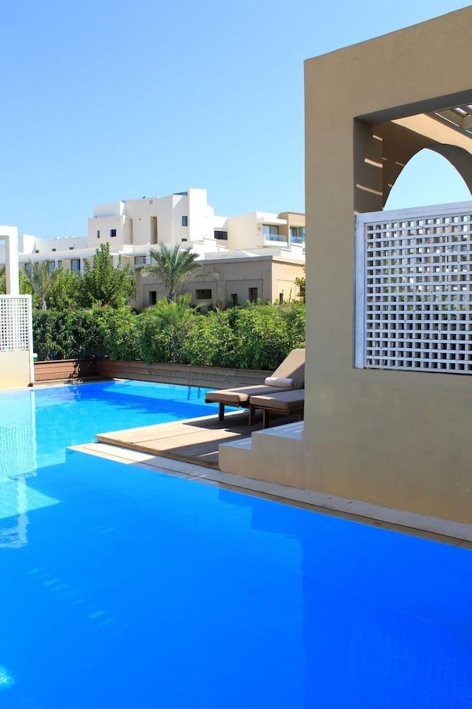 The Ixian All Suites - Adults Only Private Pool