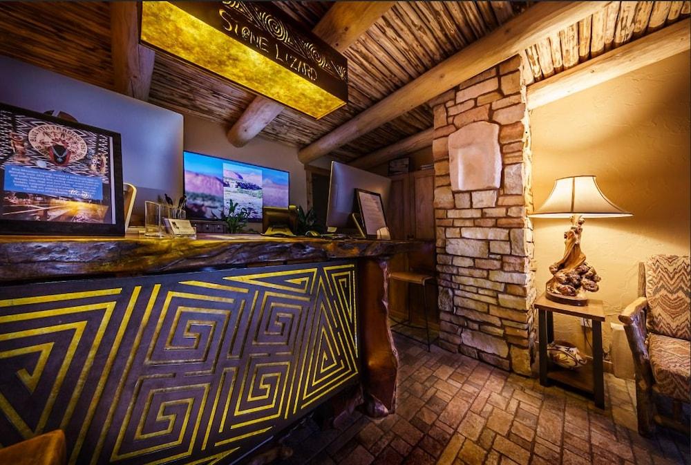 Stone Lizard Lodging Reception