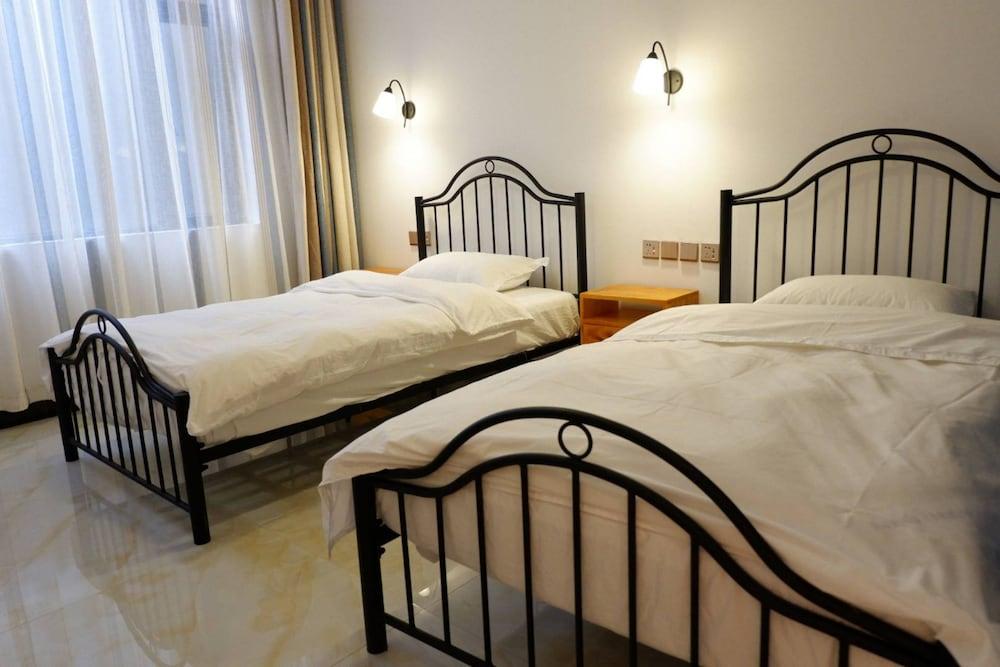 You Ying Inn Room