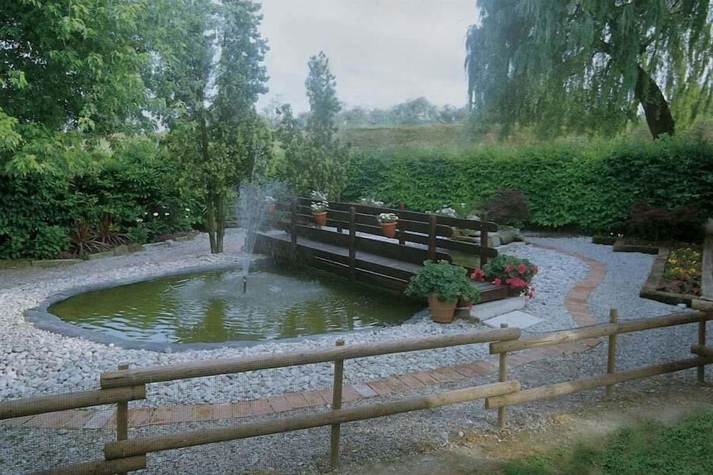 Barchessa Contarini Property Grounds