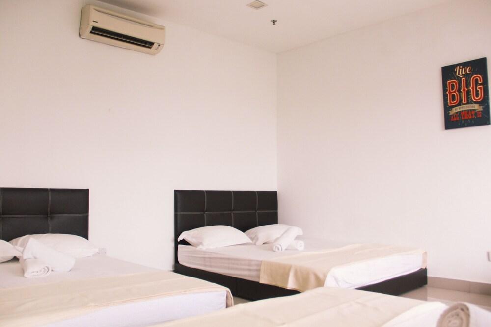 PJ5 Soho Studio Room Waterslide