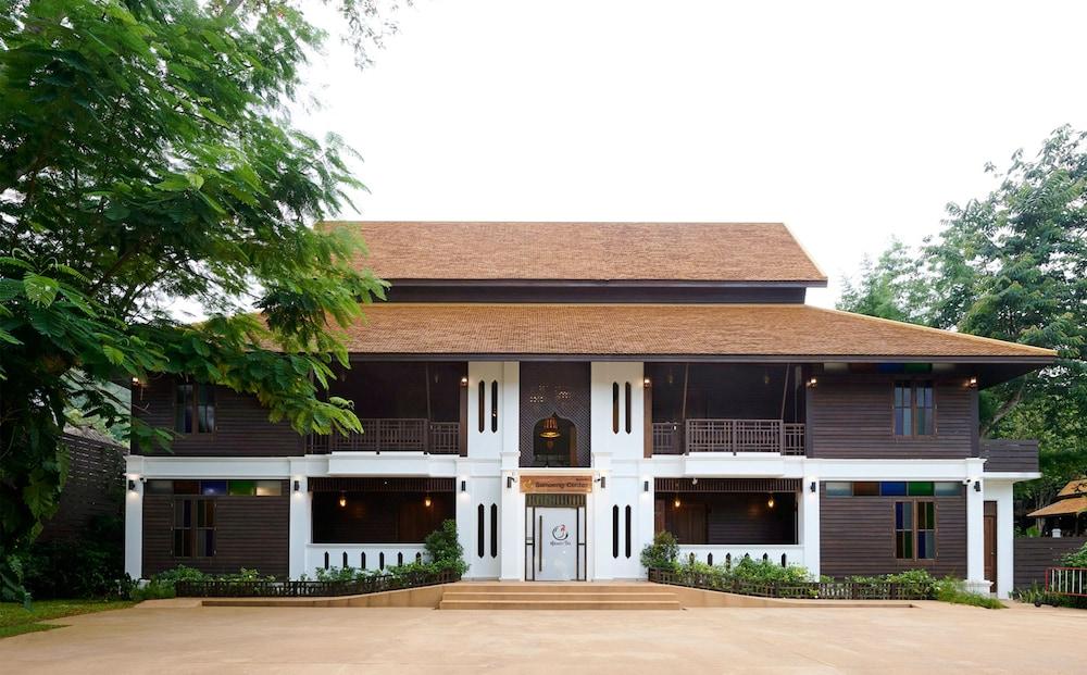 Samoeng Center