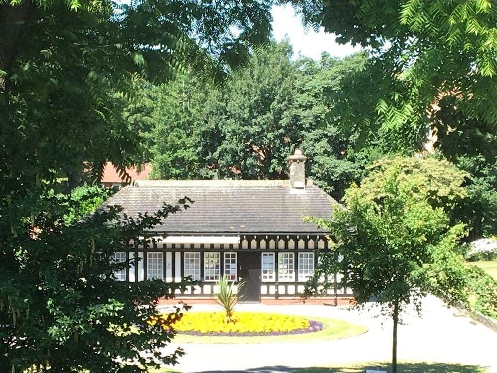 بورتون فيلا جيست هاوس المنطقة الخارجية