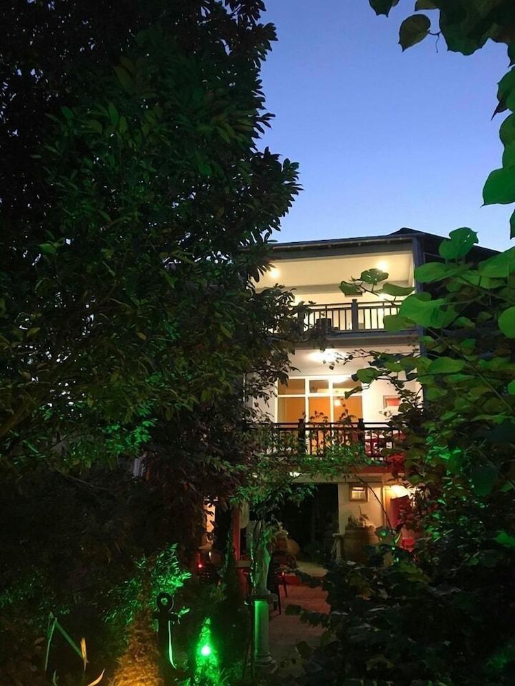 Topical house