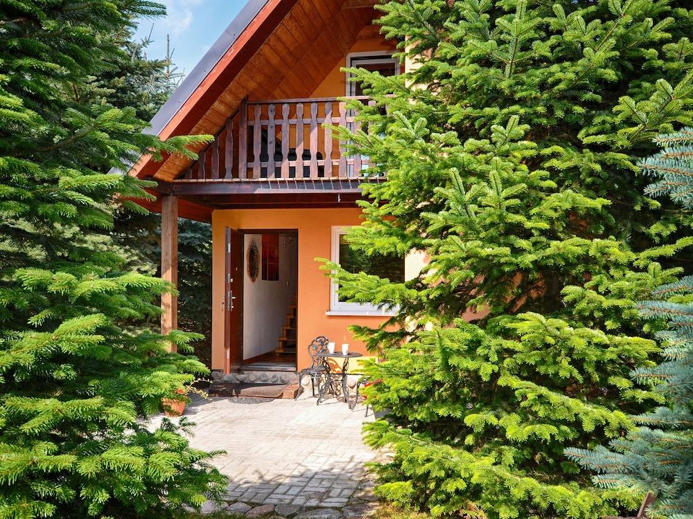 Pleasing Holiday Home With Swimming Pool, Bbq, Pond, Garden