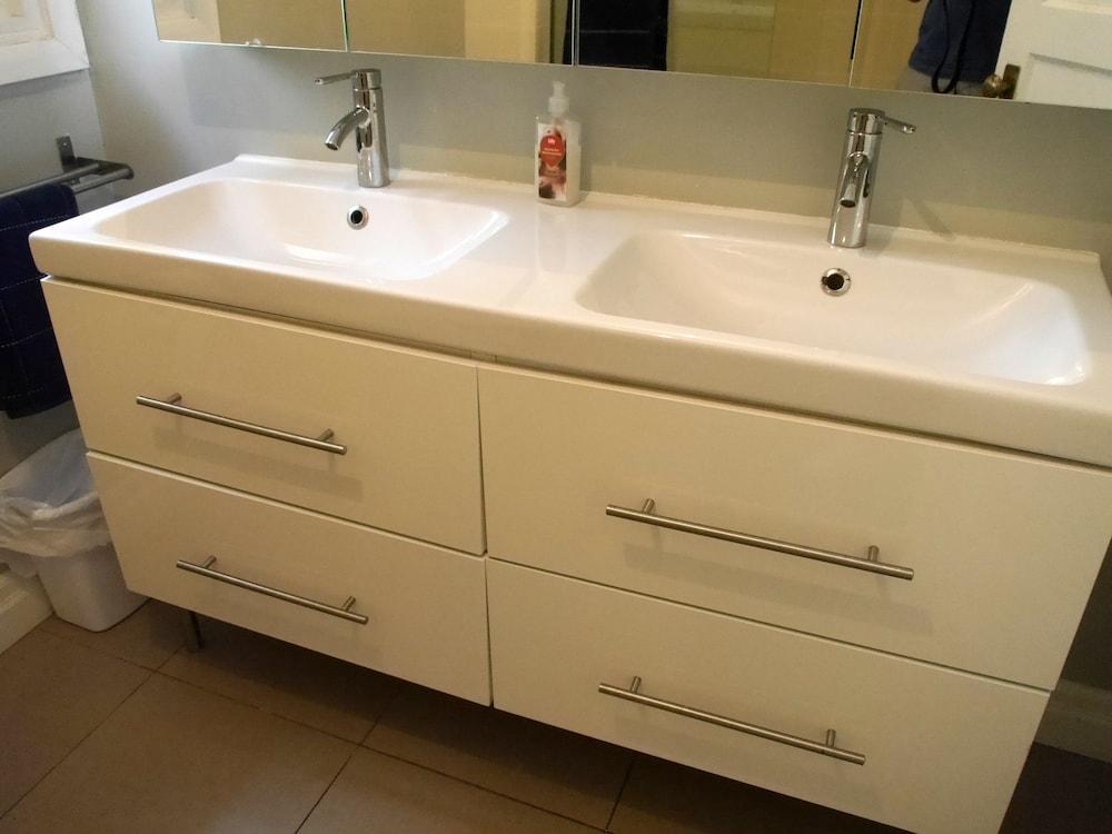 بيوتيفول هاوس إن فوريست هيل حمام