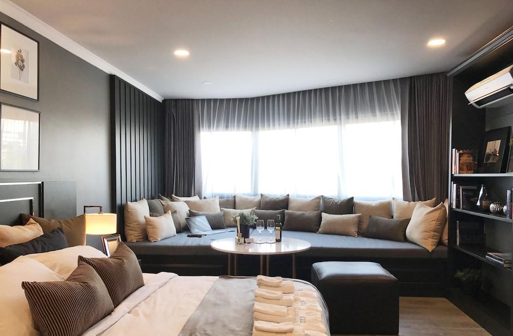 Stay in Style The Heart of Nimman R306B Room