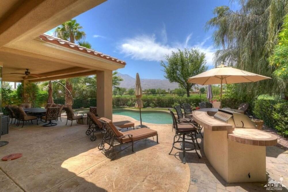4BR PGA West Pool Home by ELVR - 57535 BBQ/Picnic Area