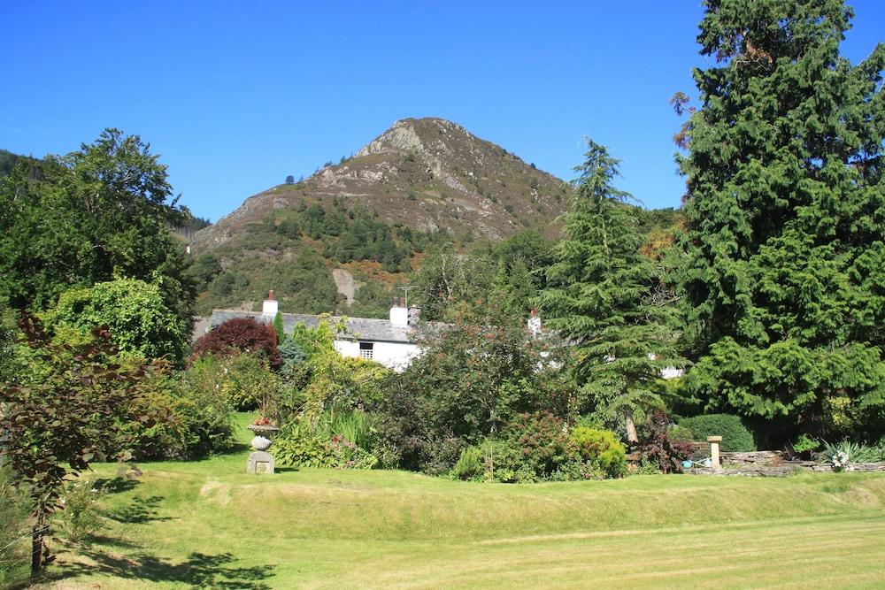 Powter Howe Exterior