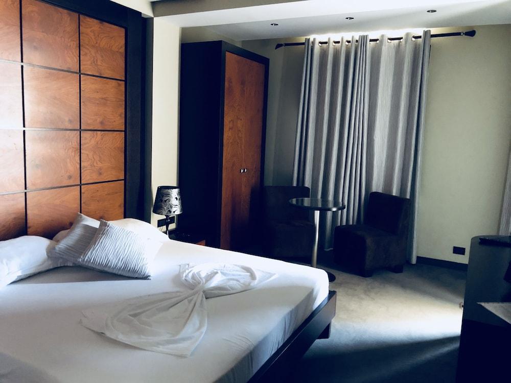 Icon Hotel
