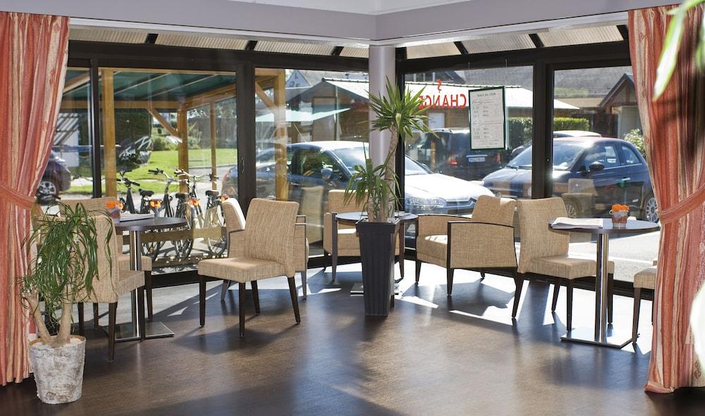 Hôtel Vert Lobby Sitting Area