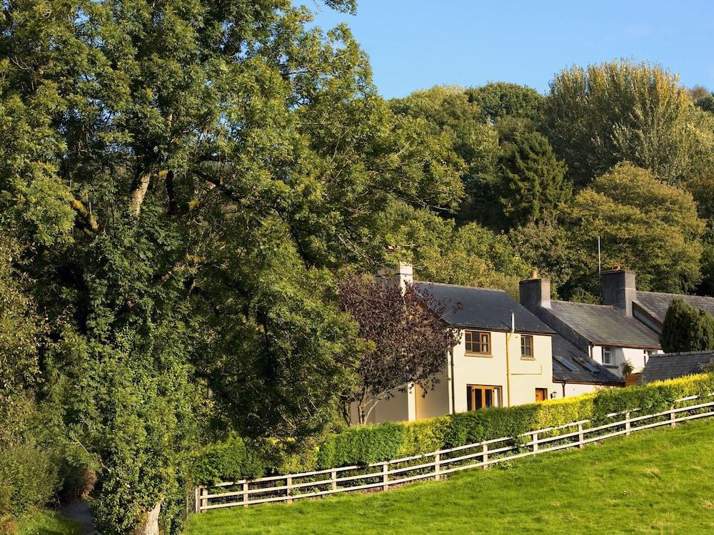 Country House Situated in Peacefull Valley near Forest Fawr Geopark