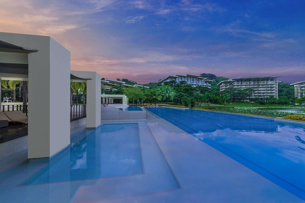 Pico Sands Hotel Outdoor Pool
