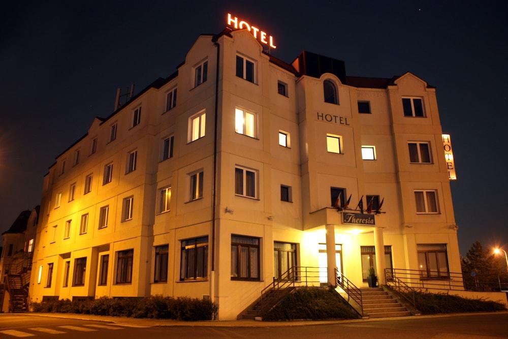 Hotel Theresia Kolín Featured Image