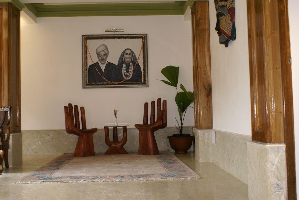 Saramsa Resort Lobby