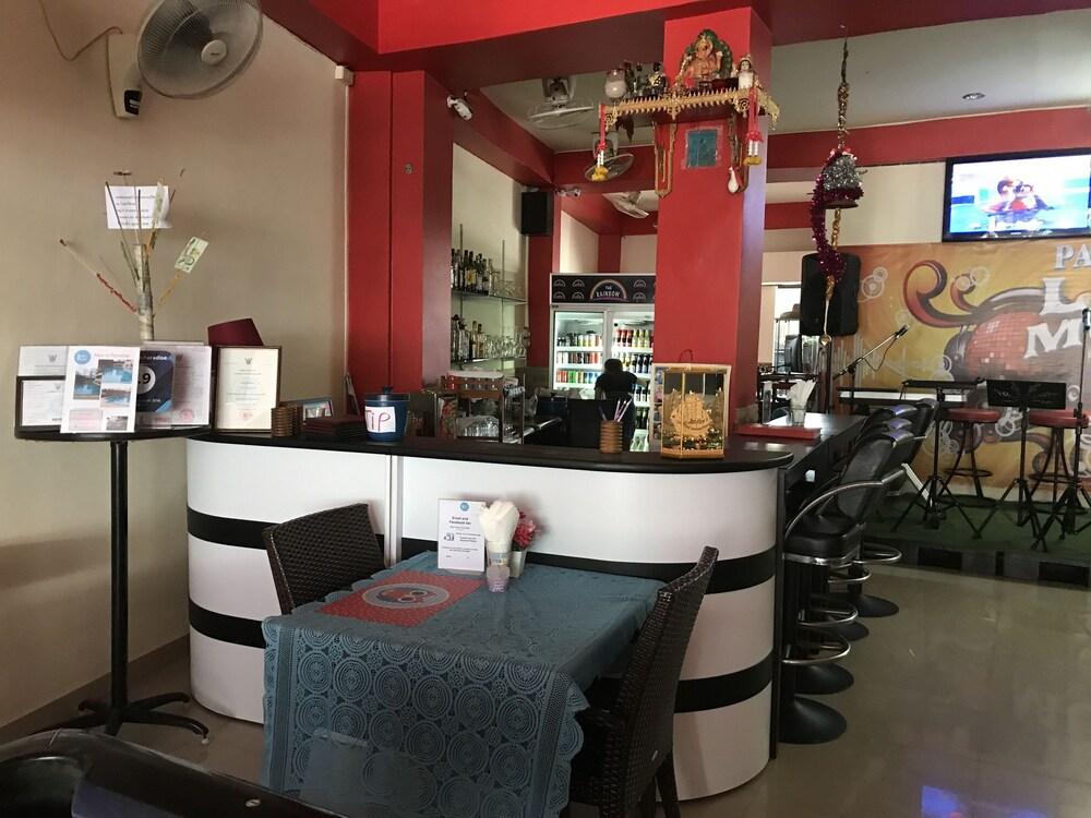 Bua Khao Paradise Interior