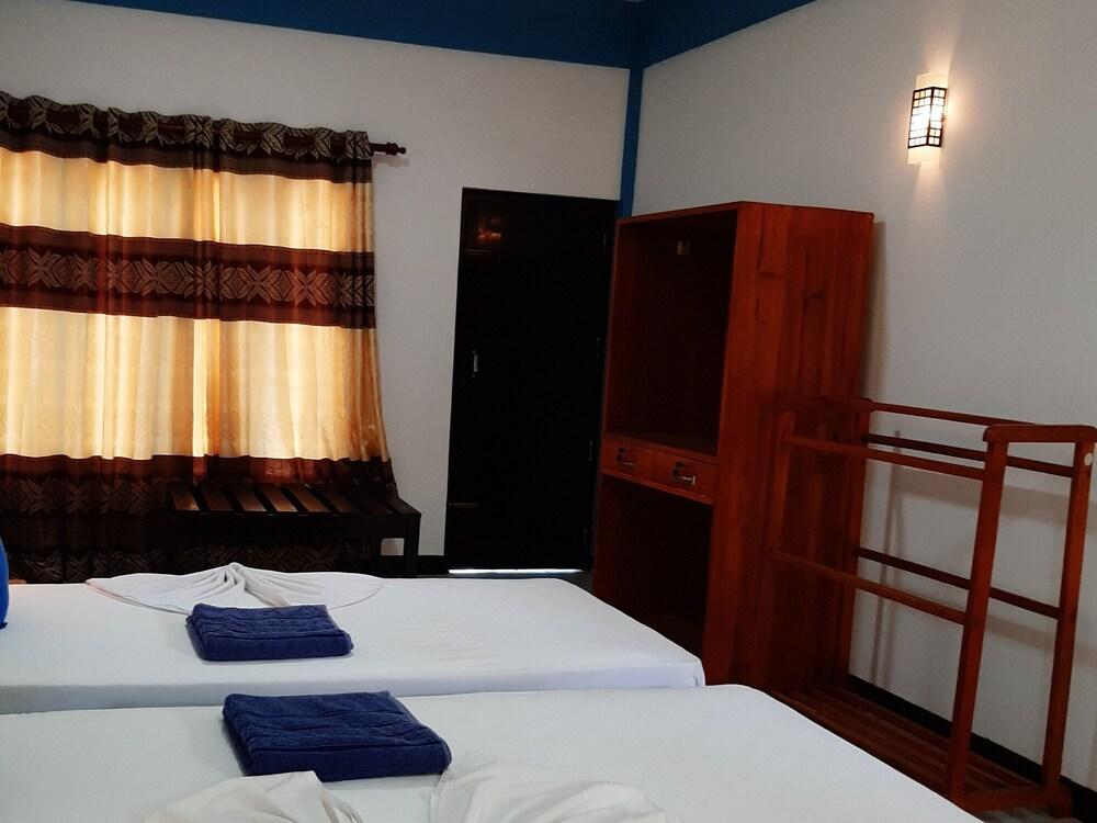Orion Beach Way Room