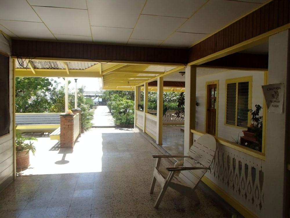 Coral View Beach Resort Interior Entrance