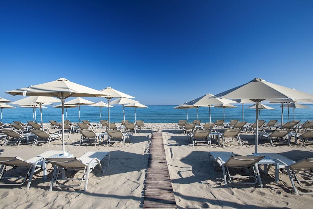 Atlantis Beach Hotel Beach