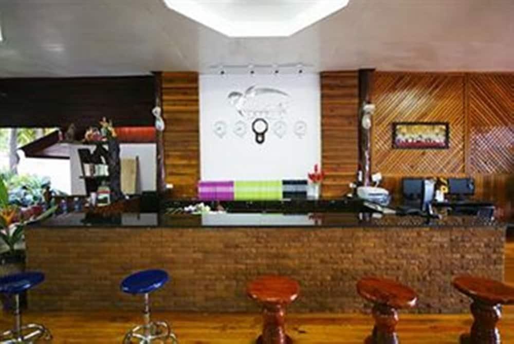 Tharathip Resort Reception