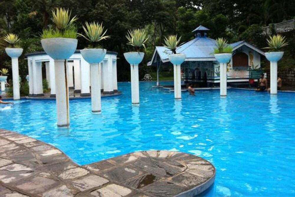 Riverside Spring Resort Waterslide