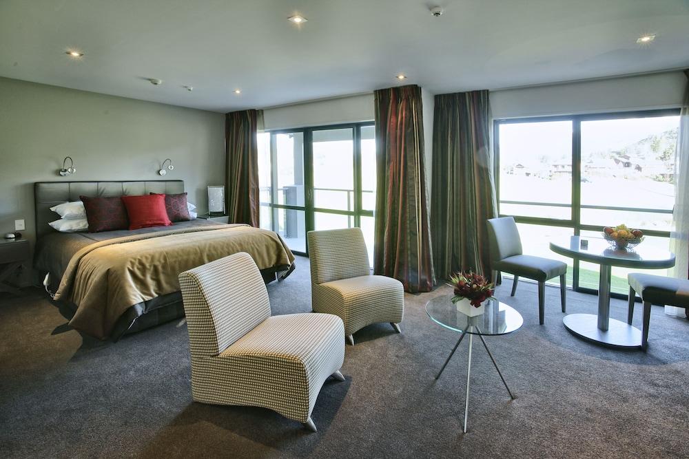 The St James Room