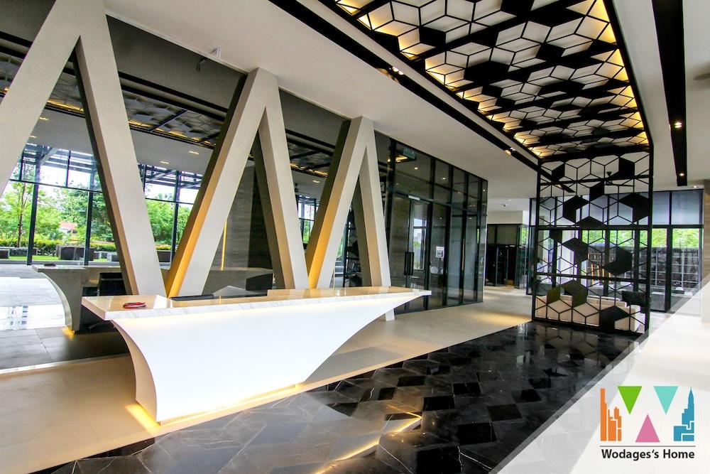 Expressionz KLCC by Wodages Lobby