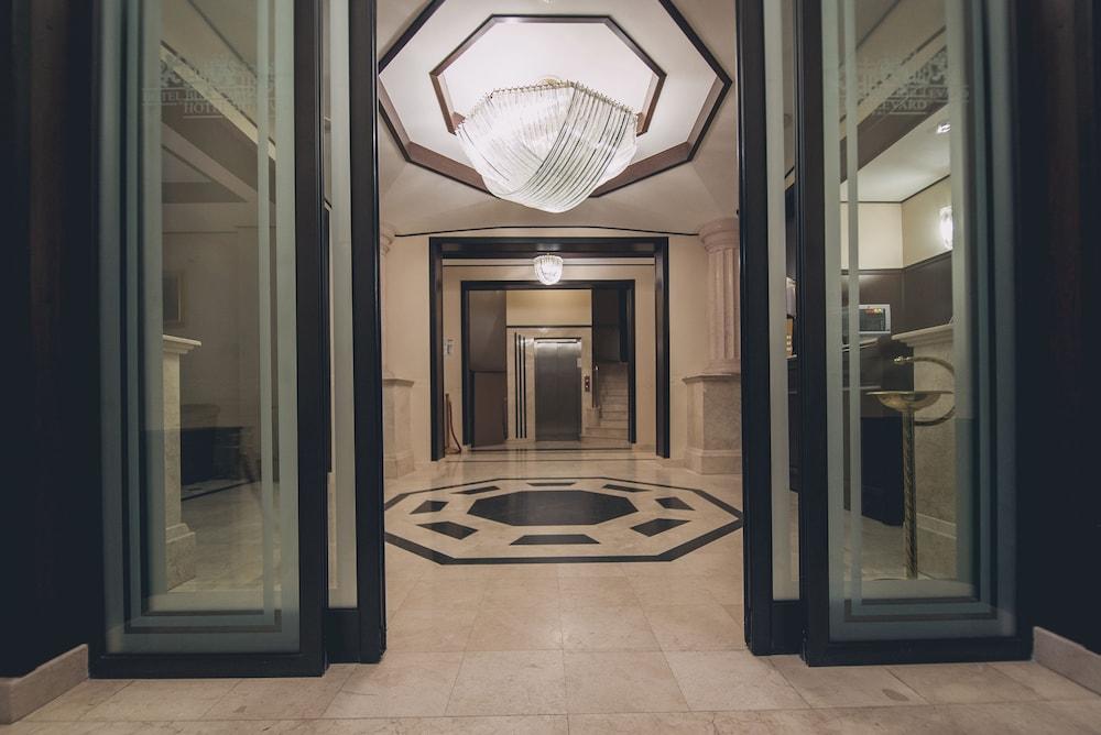 Hotel Bulevard Predeal Interior Entrance