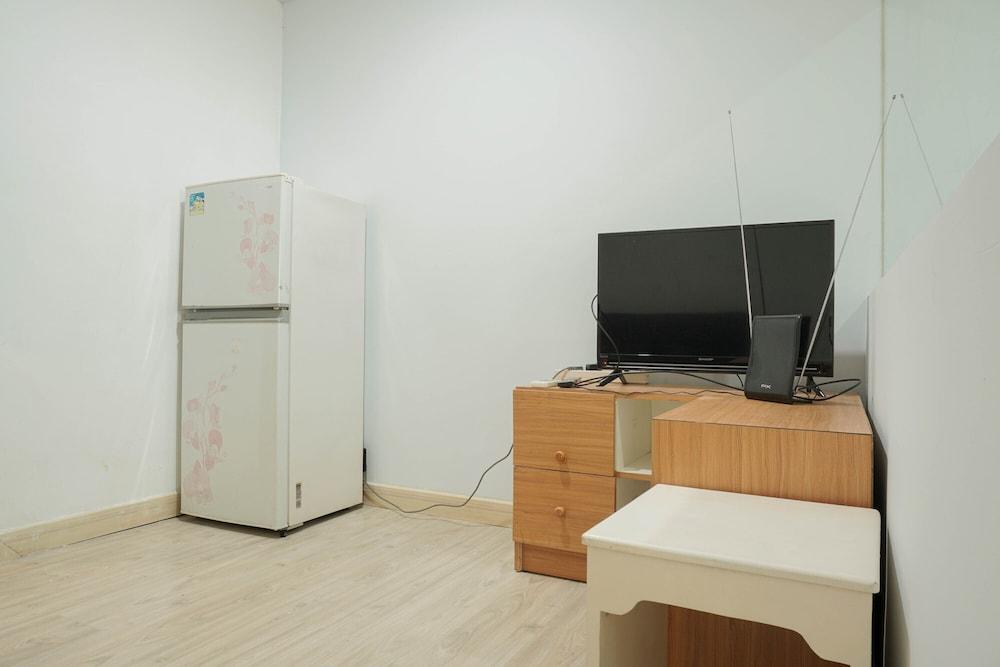 Cozy and Simply Studio Titanium Square Apartment Room