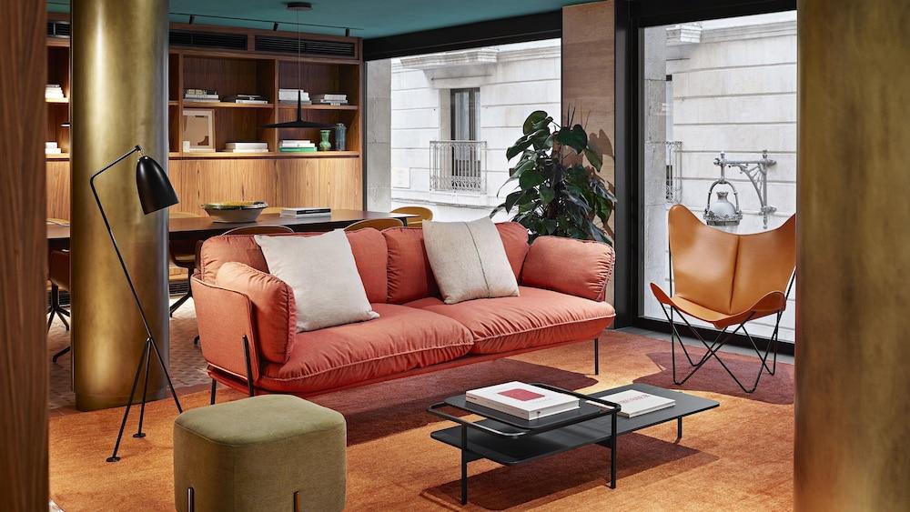 كيمبتون فيفيدورا هوتل باي آيتش جي الردهة