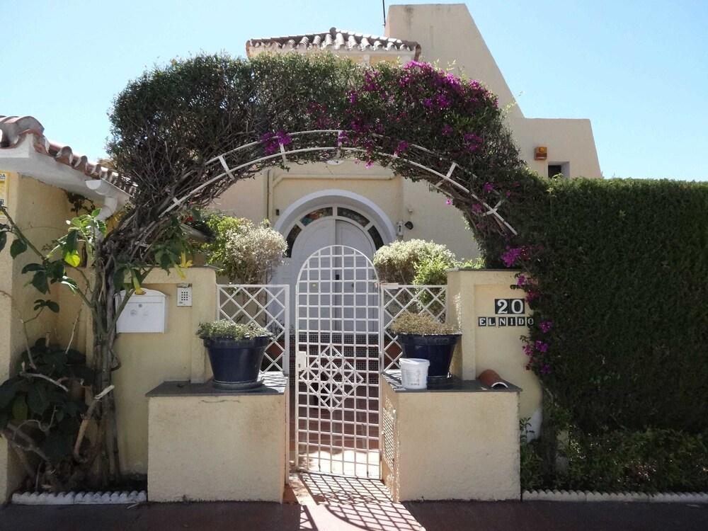 Villa El Nido with Mountain & Sea Views Featured Image