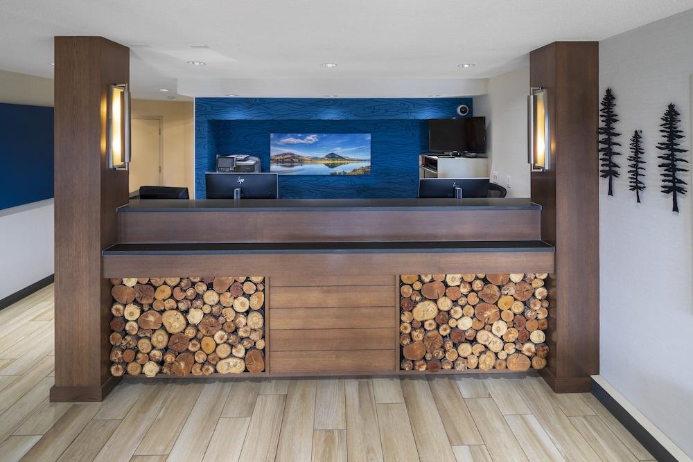 Accent Inns Kamloops Reception
