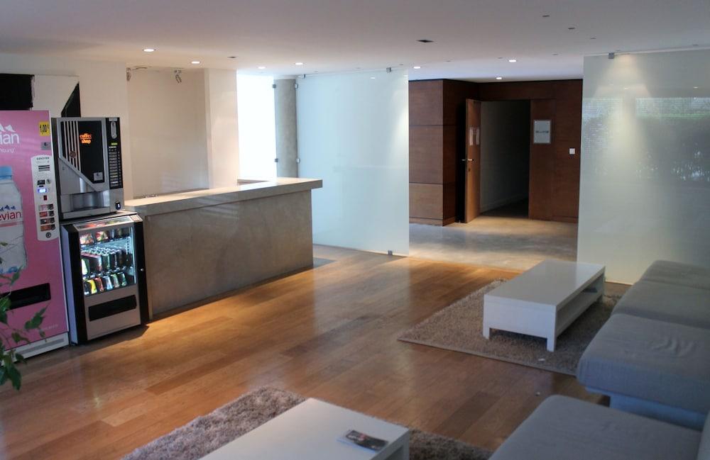 Residence Calypso Lobby Sitting Area