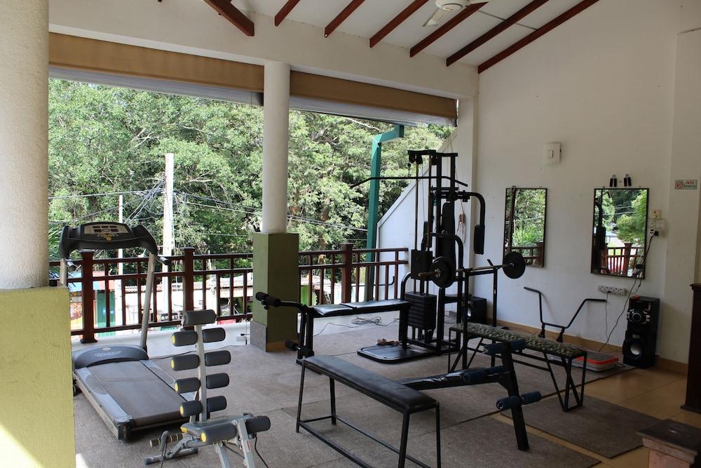Mounts Edge Regency Gym