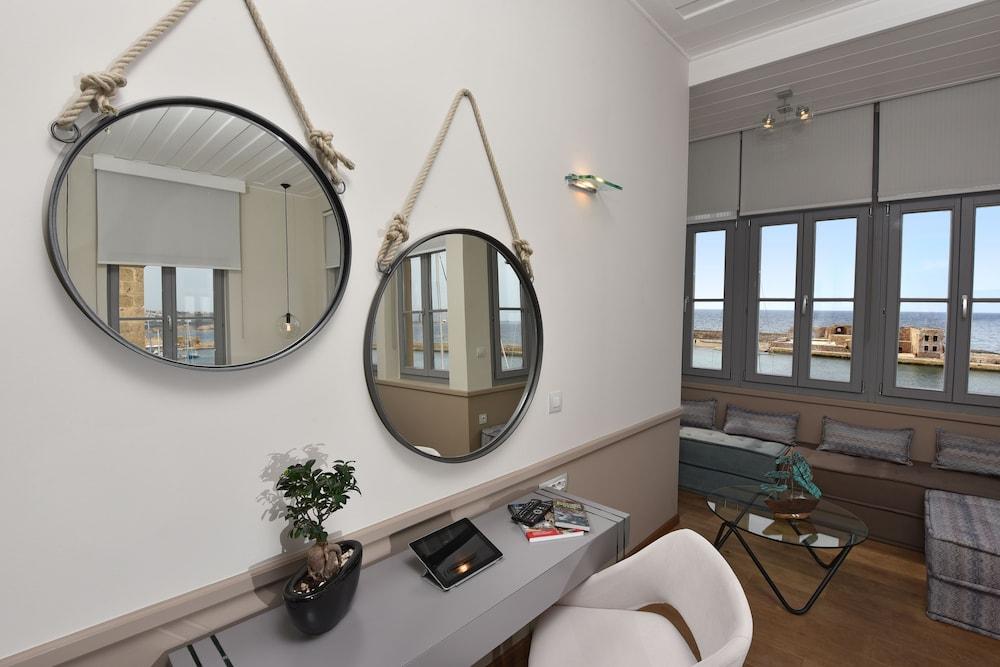 أمباسادورز ريزيدنس بوتيك هوتل تشانيا غرفة