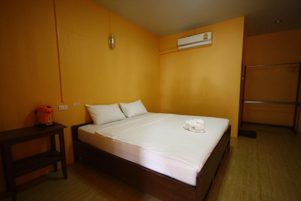 Bansuratwadee Resorts Room