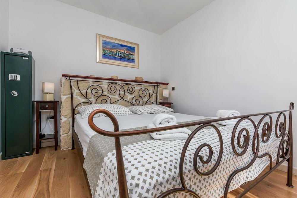 فيلا هوليداي هوم زفاكنجي