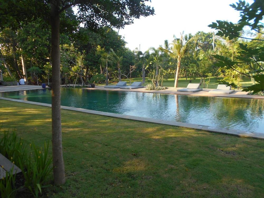Serenity Riverside Outdoor Pool