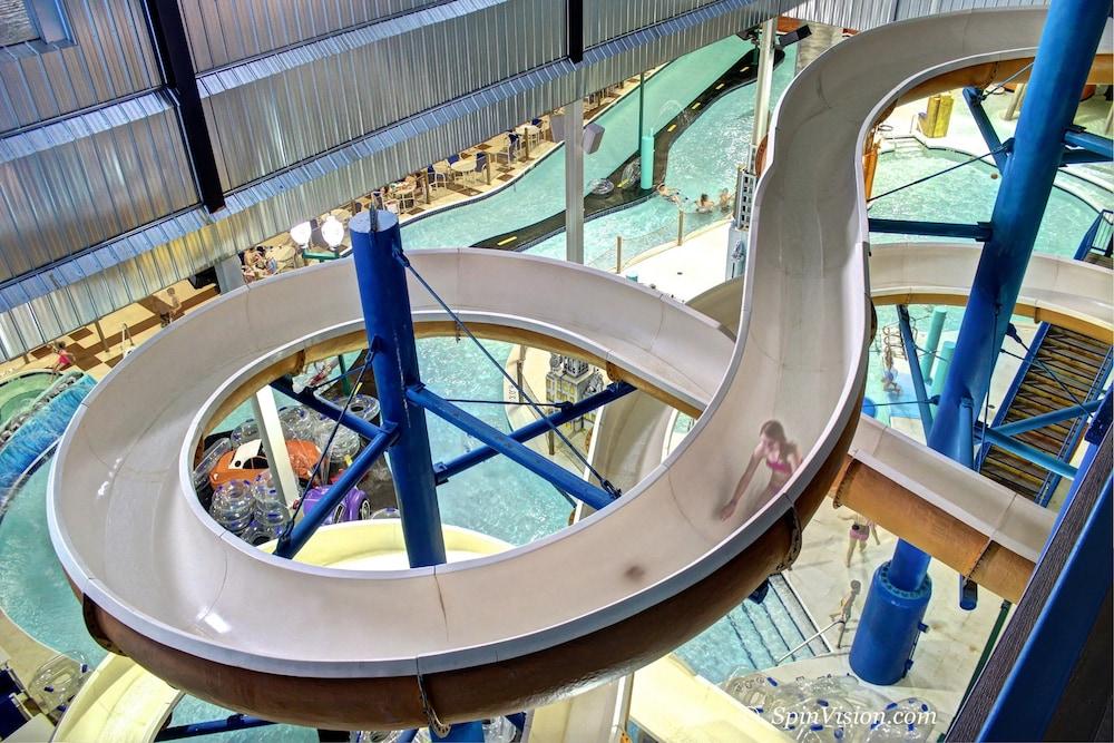 Metropolis Resort Water Park