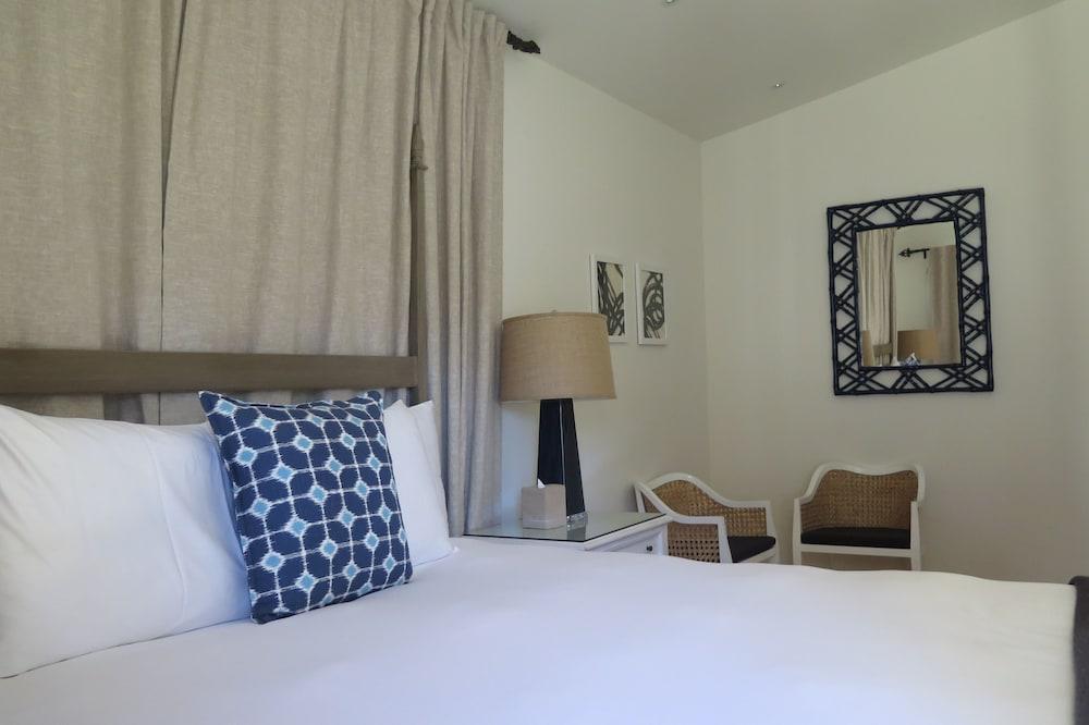 Grape Leaf Inn Room