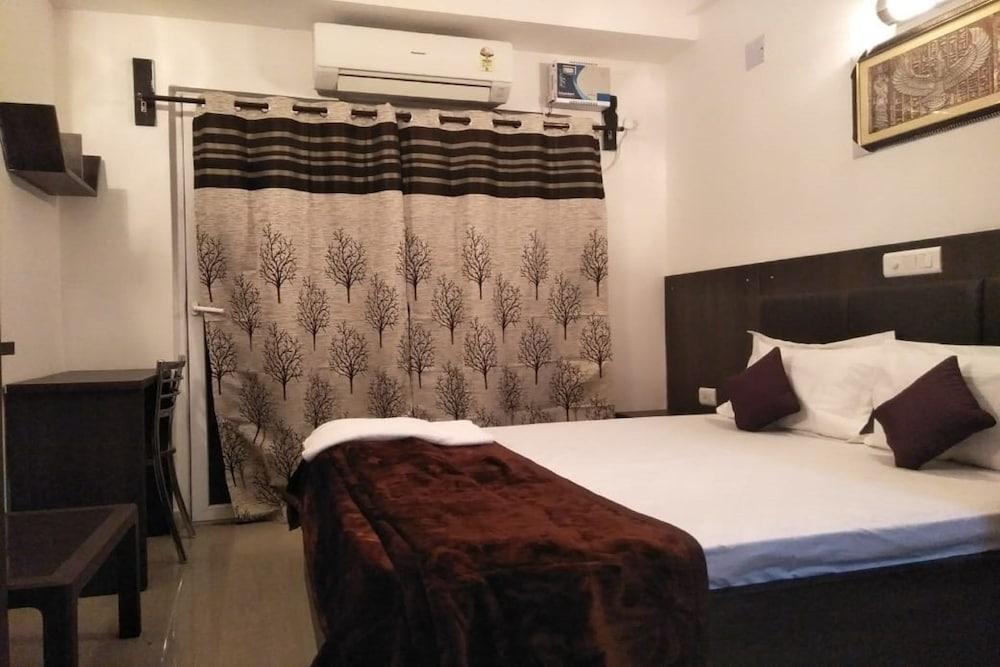 OYO 23668 Hotel The Hridhaan Regency