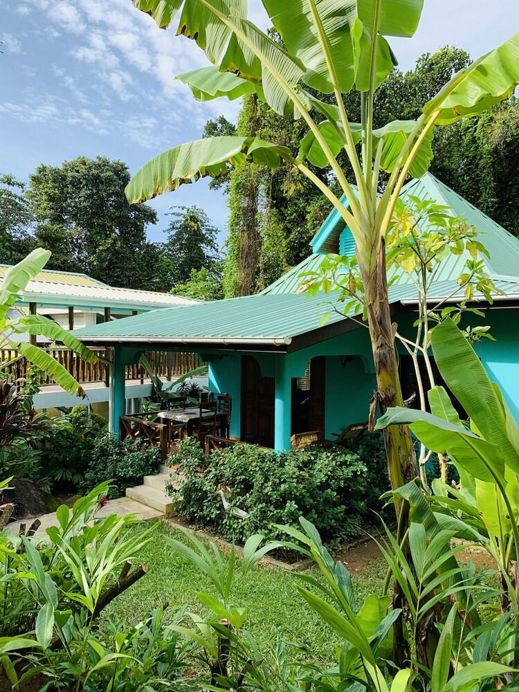 OSoleil Guesthouse Exterior