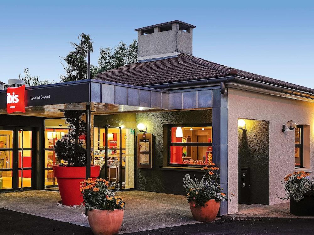 ibis Lyon Est Beynost A42 Exterior