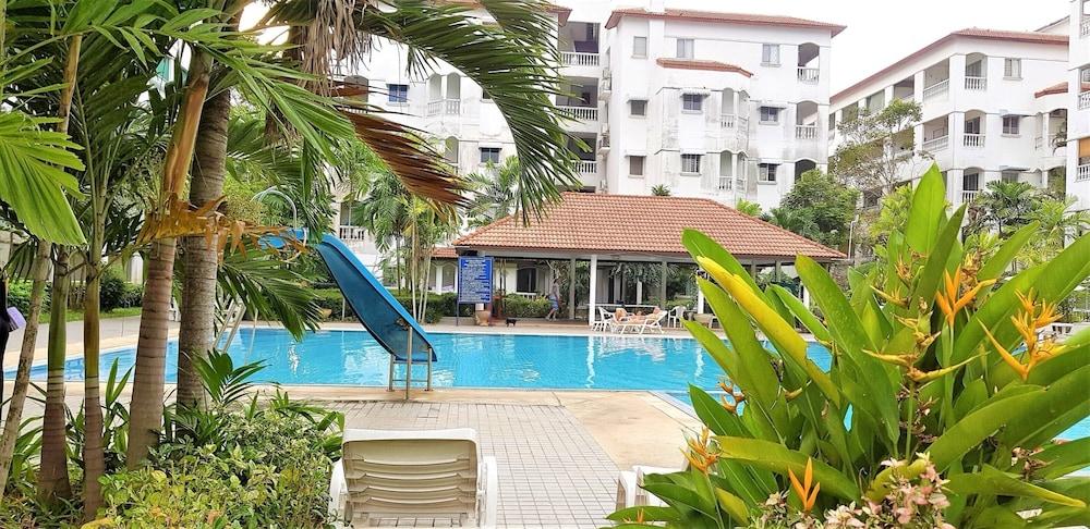 Baan Suan Lalana Large Studio Waterslide